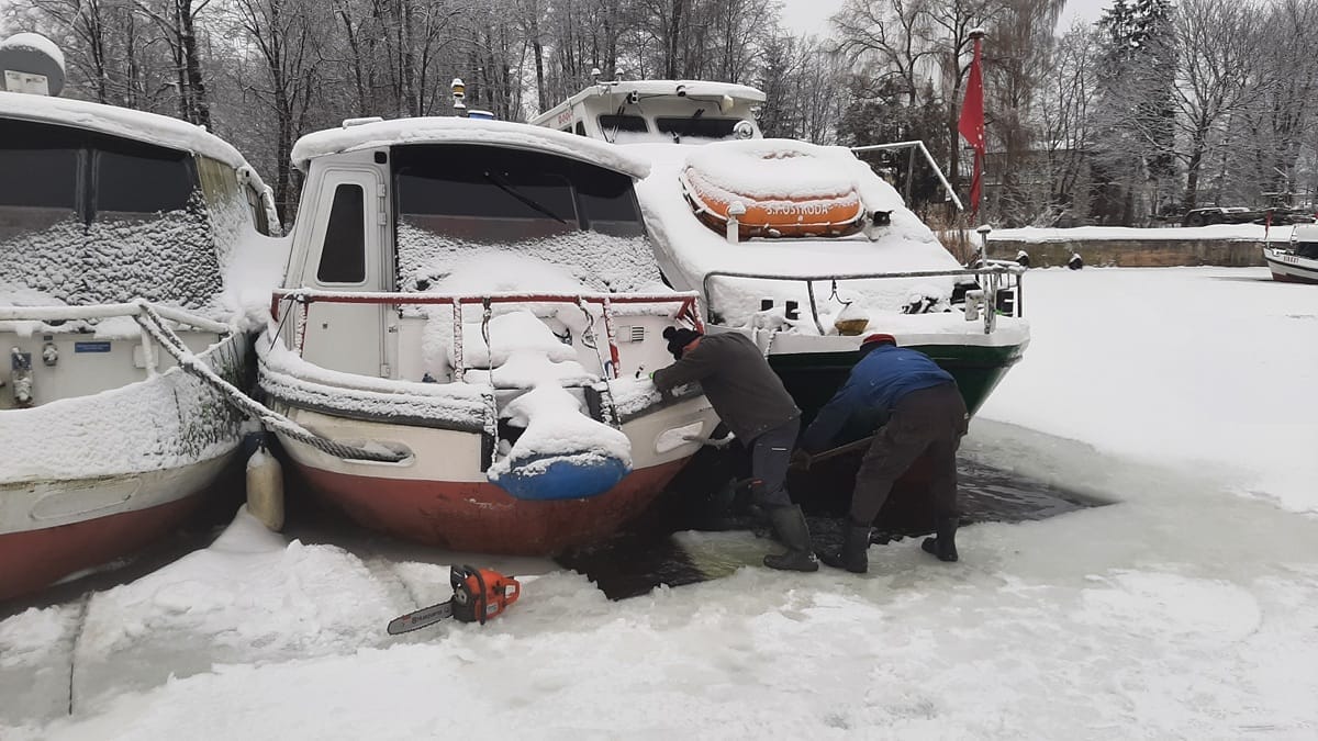 W Ostródzie Wycinano Statki Z Lodu!